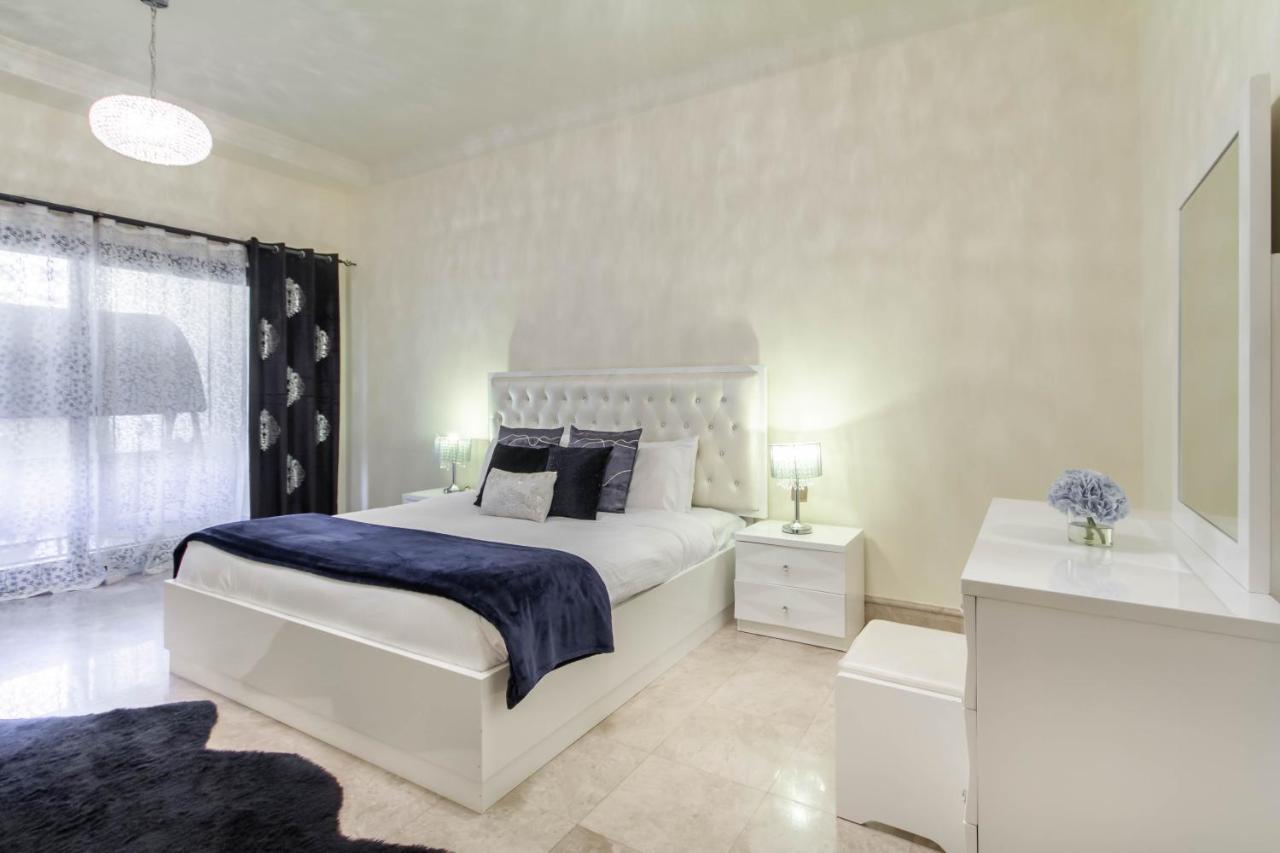 Bespoke Holiday Homes - Palm Jumeirah- 1 Bedroom Fairmont North Residence ドバイ エクステリア 写真